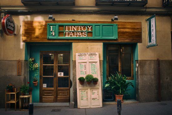 Tinto y Tapas